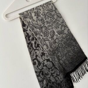 NWOT Cash Mink scarf floral paisley reversible fringe READ DETAILS